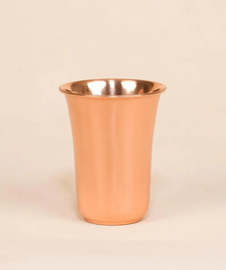 Verre à vin/bière artisanal classique en cuivre émaillé, motif floral, écologique, léger et anti-fuite, idéal pour les fêtes et la maison - Product Image 1