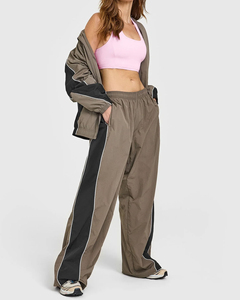 Survêtement Baggy Femme Personnalisé avec Logo de Haute Qualité – Veste et Pantalon de Sport Respirants pour l'Hiver – Tenue de Rue - Product Image 2