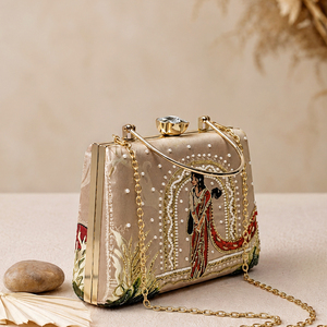 Pochette brodée beige style artistique traditionnel – Sac de soirée élégant pour femme, idéal pour les occasions festives - Product Image 4