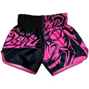 Pantalones cortos de Muay Thai hechos a medida con 100% poliéster para entrenamiento de artes marciales, combate y competición para hombres y mujeres. - Product Image 1