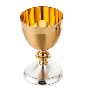 Ensemble Calice et Ciboire en Laiton Plaqué Or Bicolore pour la Sainte Messe 2026, Cadeau Religieux, Calice pour Prêtre, Accessoires Liturgiques d'Église - Product Image 3