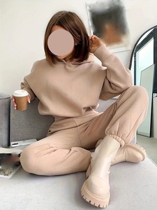 ชุดเซ็ตเสื้อสเวตเชิ้ตและกางเกงขายาวสีพื้นเรียบหรูสำหรับผู้หญิง สไตล์ลำลองถักนิตติ้ง ใส่สบายทรงหลวม มีกระเป๋า เหมาะสำหรับฤดูใบไม้ผลิ/ฤดูใบไม้ร่วง ผ้า 100% - Product Image 4