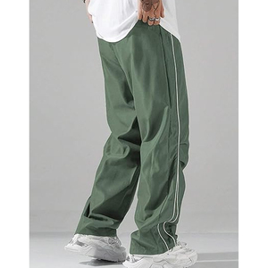 Pantalon de survêtement vert pour homme avec bandes latérales, taille élastique et cordon de serrage, décontracté, respirant, en polyester, pour le printemps - Product Image 3