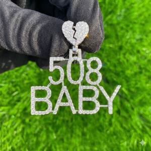 Colgantes de Plata de Ley 925 con Diseño de Corazón Roto, Letras, Números y Diamantes Cultivados en Laboratorio, Estilo Hip Hop, Unisex, Personalizables, Regalo de Moda - Product Image 2