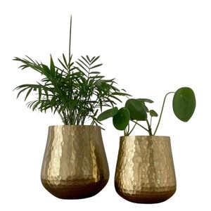 Macetas de metal martillado doradas vintage para plantas de interior, modernas macetas redondas doradas para decoración del hogar y la sala de estar en oferta. - Product Image 2