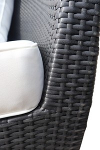 Chaise longue d'extérieur moderne en rotin PE avec coussins, dossier solide, design contemporain pour l'ameublement de patio - Product Image 5