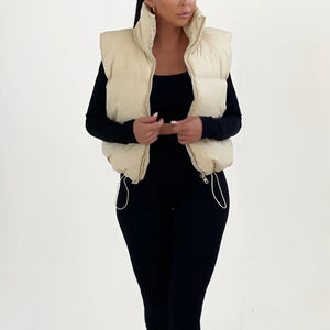 Chaqueta Corta Acolchada para Mujer con Bloques de Color, Diseño de Parches de Piel de Oveja, Estilo Urbano, Abrigo de Invierno de Moda, Corto y de Alta Calidad - Product Image 2