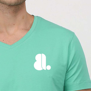 เสื้อยืดคอกว้างผู้ชายแบบใหม่ ระบายอากาศได้ดี ไซส์ใหญ่ แขนสั้น ผ้าฝ้าย/ใยไผ่ สีพื้น  สามารถสั่งทำได้ตามต้องการ  แบบเรียบหรือแบบมีลายด้านหน้า - Product Image 2