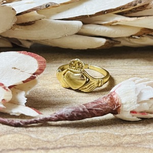 New Arrival <b>Claddagh</b> Heart <b>Ring</b> Vintage Brass <b>Rings</b> For Women 18k <b>Gold</b> Plated Boho Crown Band Statement <b>Ring</b> Wholesale/OEM/ODM - Product Image 4