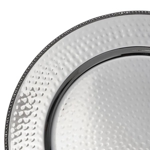 Plato de Presentación de Lujo en Metal Plateado con Borde de Cuentas y Textura Martillada, para Banquetes de Boda y Cenas Elegantes - Product Image 2