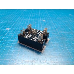 Relais à semi-conducteurs à quatre sorties Teledyne SQ24D25, utilisé comme pièce détachée d'équipement semi-conducteur d'occasion - Product Image 6