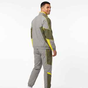 Lightweight Nylon Windbreaker <b>Jackets</b> And Nylon Track Pants Set Custom Stitching Mesh Fabric Jogging Suits Windbreaker Tracksuit - Product Image 6