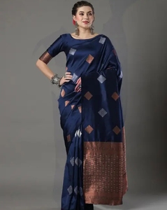 Sari de Fiesta KV para Mujer, en Seda Banarasi Azul Aura, Elegante - Product Image 4