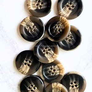 Bouton en corne de buffle noir avec teinte blanche naturelle Nouvelle Arrivée - Product Image 5