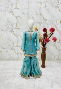 ชุดสาหรี่คามีซผ้าไหมปักลายสีเขียวอมฟ้าสำหรับเด็กผู้หญิงจาก NiMa Creations ชุดแต่งงานแบบดั้งเดิมความยาวปกติ สไตล์อินเดีย-ปากีสถาน ส่งไว - Product Image 6