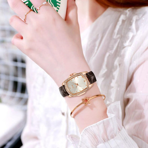 9775 Gran Oferta, Juego de 2 Relojes de Cuero para Mujer, Relojes de Moda para Dama con Pulseras - Product Image 4