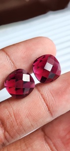 Piedras Preciosas Sueltas de Granate Rojo Intenso Natural al por Mayor - Piedras Facetadas en Forma de Cojín para Joyería, Todas las Formas y Tamaños Disponibles - Product Image 1