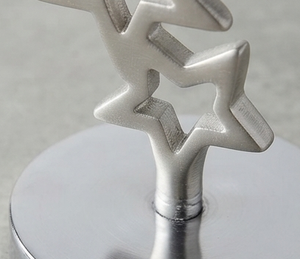 เชิงเทียนรูปดาวโลหะสีเงินสำหรับตกแต่งโต๊ะในบ้านช่วงคริสต์มาส - Product Image 4