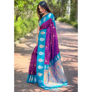 Sari en soie douce violette avec écharpe élégante contrastée tissée en zari - Product Image 1