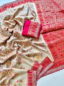 Sari de Pashmina de Seda Cruda Pura Reglance con Jacquard Cachemir, Tejido Meenakari Floral Jaal, Pallu Rico y Blusa Bordada en Contraste - Product Image 4