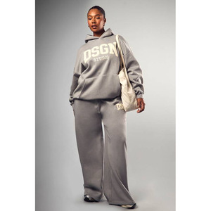 Ensemble décontracté pour femmes, vente en gros, dernier design, survêtement à capuche, tricot personnalisé, pantalon large et sweat-shirt en coton 100% - Product Image 1