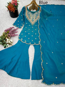 Nouvel ensemble haut en soie, sharara et dupatta, broderie et sequins, entièrement cousu, prêt-à-porter, robe de fête haut de gamme pour Diwali - Product Image 2
