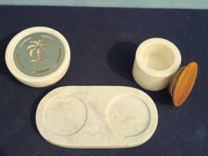 Juego de Quemadores de Incienso de Mármol Beige Hechos a Mano con Tapa de Metal con Diseño de Palma y Tarro de Madera - Product Image 4