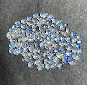 Trimurti Gems - Piezas de Cabujón de Piedra Lunar Arcoíris Natural Hechas a Mano, de Calidad, en Formas Mixtas Pequeñas de 10-20 mm, Efecto Fuego Arcoíris para Joyería - Product Image 4