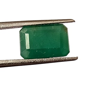 Piedra Preciosa de Esmeralda Zambiana Verde Natural de Corte Esmeralda de 3.60 Quilates para Joyería - Product Image 3
