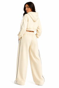 Conjunto de Sudadera Corta Beige y Pantalones Anchos de Felpa, Color Sólido, Felpa Gruesa, Atuendo Otoñal, Detalles de Ribete a la Moda, Estilo Y2K - Product Image 2