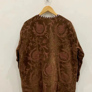 Kimono largo de terciopelo bordado Suzani, bata Suzani larga, chaqueta floral de invierno, chaqueta tipo Duster para mujer, abrigo tipo kimono, regalo para ella - Product Image 5