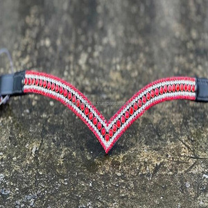 Banda para cejas de caballo de cuero inglés negro o marrón cosida a mano con cristales rojos y transparentes de 5 filas en forma de V en todos los tamaños y diseños personalizados - Product Image 4