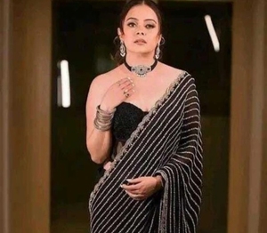 Sari de Seda Artística con Estampado KV, Elegante, para Uso Diario, Bodas y Fiestas, Antiarrugas, Reversible y de Secado Rápido, para Otoño - Product Image 6