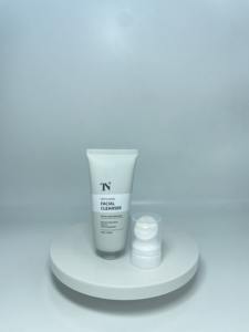 Tube en plastique PE du Vietnam avec bouchon roll-on à 5 billes et capuchon brosse en silicone pour emballage de crème capillaire, cutanée et autres usages - Product Image 3