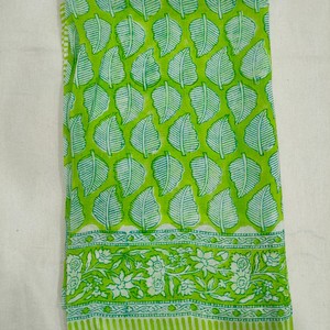 Paréos en coton confortables et élégants à imprimé floral, paréos imprimés en coton, vêtements de plage, short de plage, couvre-bikini pour femmes et filles - Product Image 4