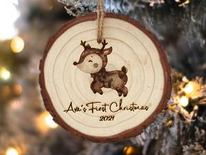 Ornement de Noël personnalisé pour bébé : tranche de bois gravée - Product Image 2