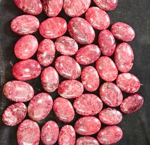 Pierre de Thulite Ovale Naturelle Polie à la Main, Pierre Précieuse Rose, Cristal à Image Gravée Plate, Méditation, Reiki, Guérison Énergétique des Chakras - Product Image 6