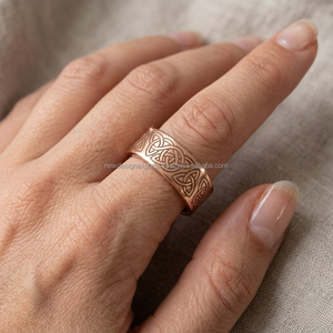 Anillo Celta de Cobre Puro Premium • Anillo de Lujo Grabado con Símbolo de Infinito Entrelazado - Product Image 5
