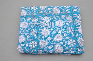 Tela 100% Algodón Suave y Puro con Estampado Floral para Ropa - Túnica India para Vestidos, Cortinas, Ropa de Dormir, Juguetes, Ligera - Product Image 6