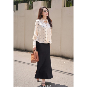 Blusa Elegante y Femenina para Mujer, Textura Suave, Satén con Puntos, Manga Larga, Cuello Recortado, Estilo Casual Inteligente, Personalizada ODM OEM BETTY - Product Image 3