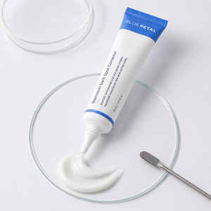 Suero Corrector de Manchas Oscuras Blue Petal con Ácido Tranexámico para Uso Nocturno, Piel Sensible, Aclarante, Tono Radiante, Cuidado de la Melanina RTS - Product Image 5