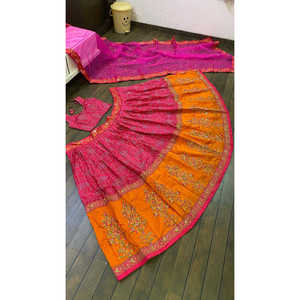 Diseñador Bandhani Look Mujer Lehenga Choli con Dori Thread Sequence Work - Product Image 4