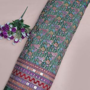 Tissu en crêpe floral tissé léger avec broderie de sequins, 100 GSM, 54 pouces, matière de bordure Daman pour Kurtis, tuniques et Anarkalis - Product Image 1