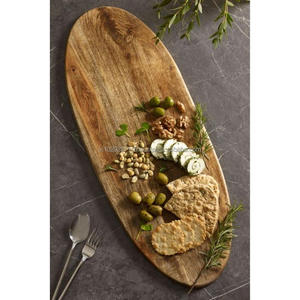 Tabla de cortar de madera de lujo con texturas naturales ideal para temas de Cocina orgánicos decoración minimalista o comedor boutique - Product Image 2