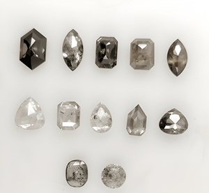 Lot de Diamants Bruts Naturels en Gros, Formes et Tailles Mixtes, Pureté I3, Qualité Supérieure pour la Fabrication de Bijoux RCK - Product Image 3