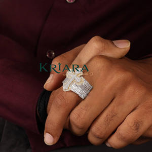 Bague pour homme en argent 925 plaqué or avec diamants de laboratoire de couleur D, taille brillant rond, style luxueux, bijoux à porter au quotidien - Product Image 2