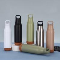 Bouteille d'eau réutilisable de 500 ml en gros, gobelet durable avec fond en liège, tasse isotherme à double paroi en acier inoxydable avec poignée