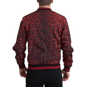 เสื้อแจ็คเก็ตบอมเบอร์ PU สีแดงสำหรับผู้ชาย กันลม ปิดกระดุมเม็ดเดียว สวมใส่สบายๆ สไตล์ฤดูใบไม้ร่วง ทรงปกติ คอตั้ง - Product Image 2