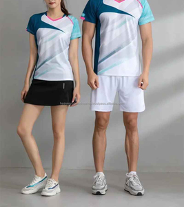 Conjunto de uniforme de tenis con estampado de sublimación personalizado, camisa y pantalones cortos deportivos transpirables de secado rápido para hombres y mujeres - Product Image 4