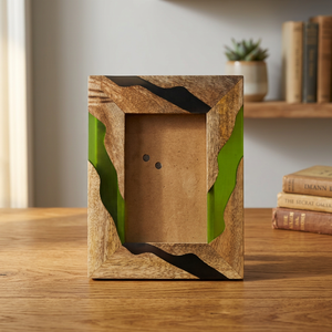 Cadre photo horizontal en bois et résine de qualité supérieure, style antique moderne, fait main, étanche, à poser sur table, par FWE - Product Image 1
